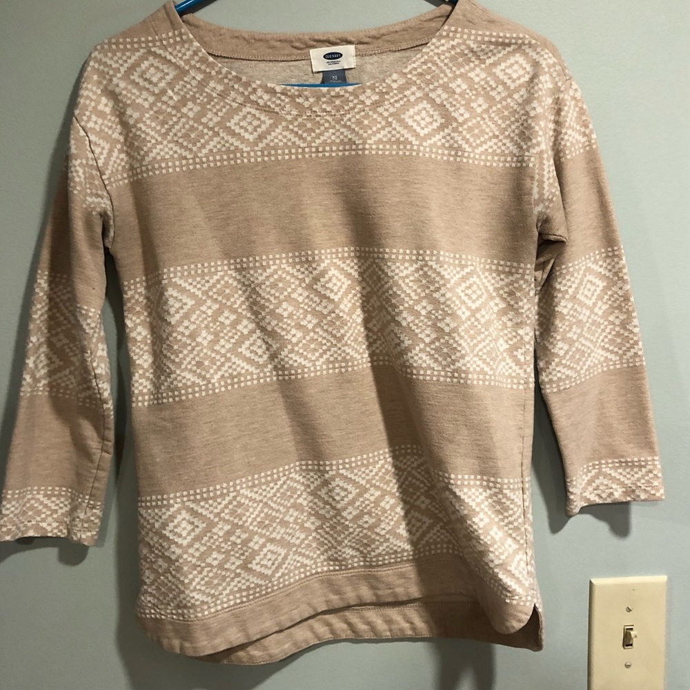 Old Navy tan and white geometric print sweater XS
